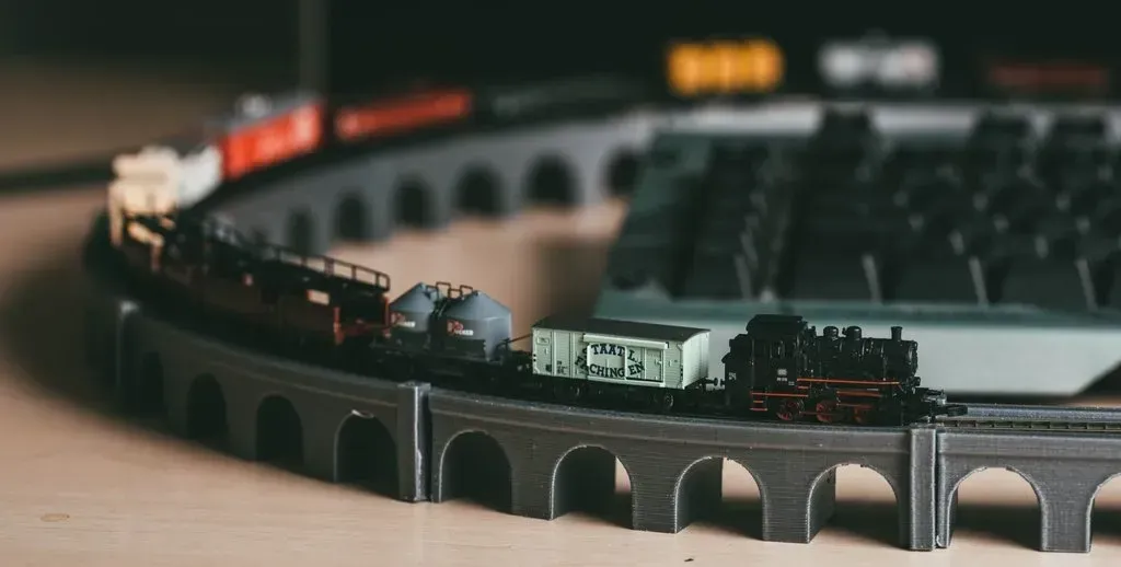 Set di binari per viadotto in scala Z per binari Märklin