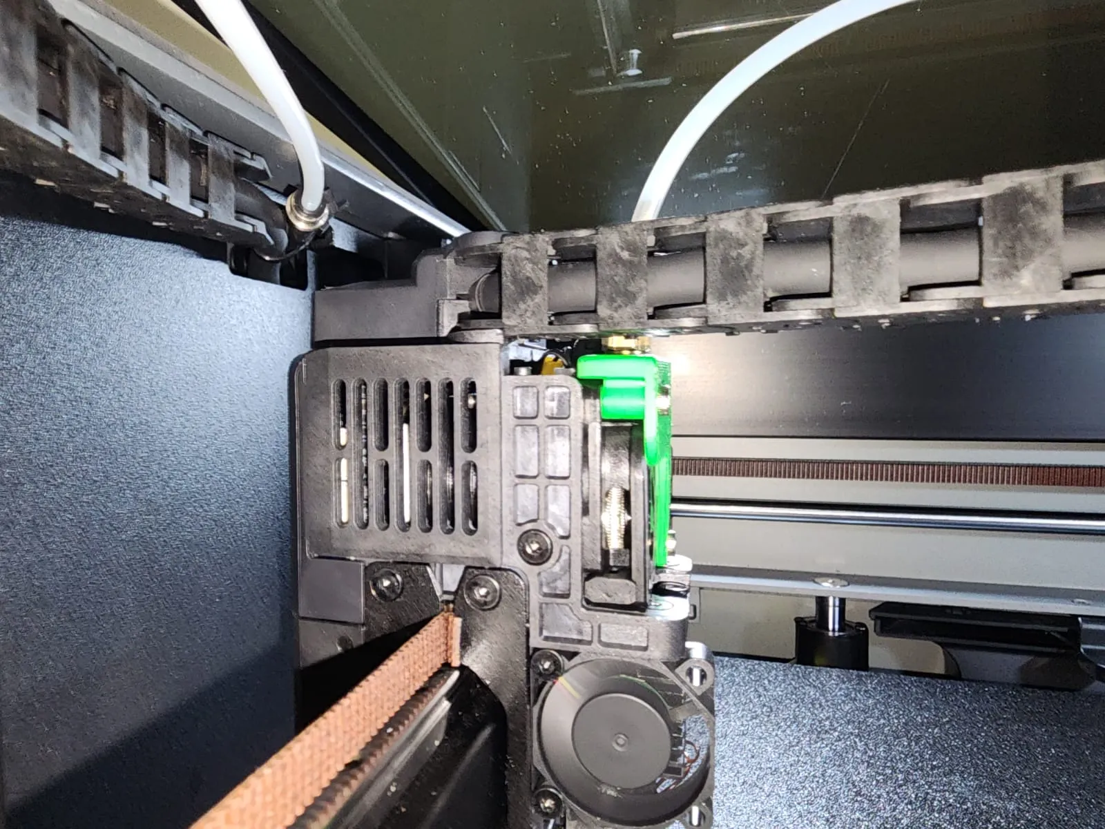 K2 Plus Extruder Cover for PTFE tube / pneumatic fitting