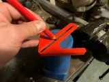 Centering device for finding the center-4