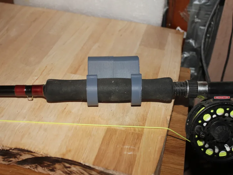 Clip-on vlieghengelhouder voor riem