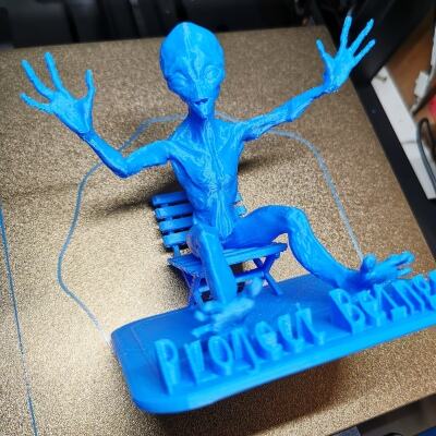 'Being' Phone Stand - Mini Alien Holding Phone. 3d model