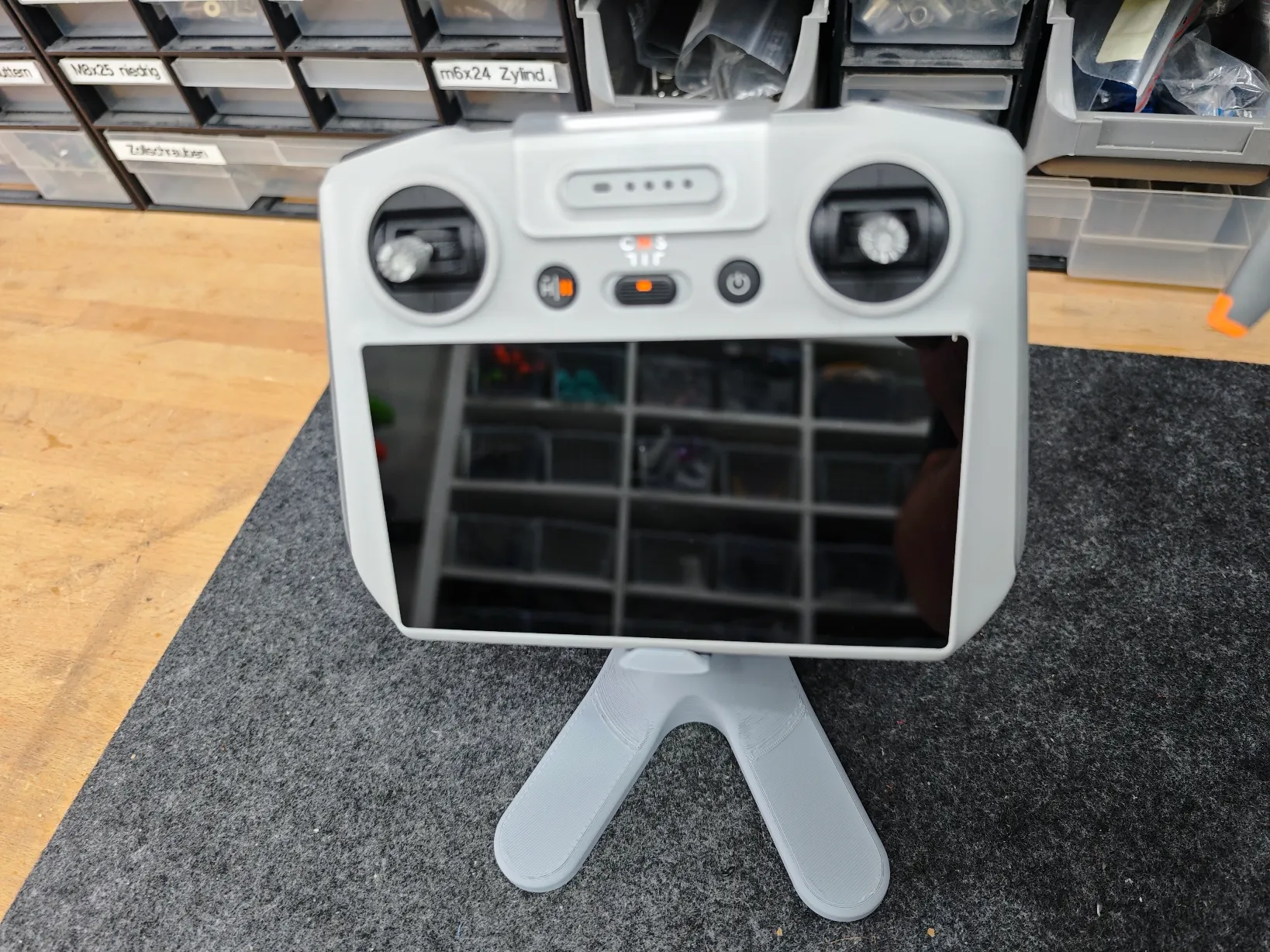 nice DJI Remote Control RC Stand / Holder