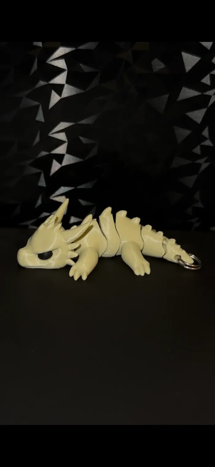 Flexi Dragon Keychain - Lifestyle - PLA - 3D printed product - фото 4