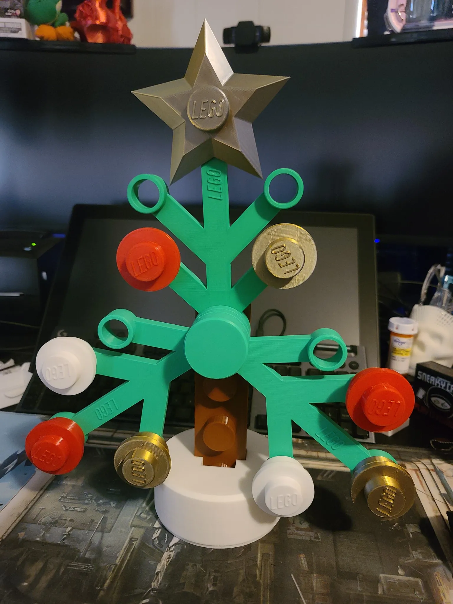 "Giantized" Legolike Brick Building Christmas Tree