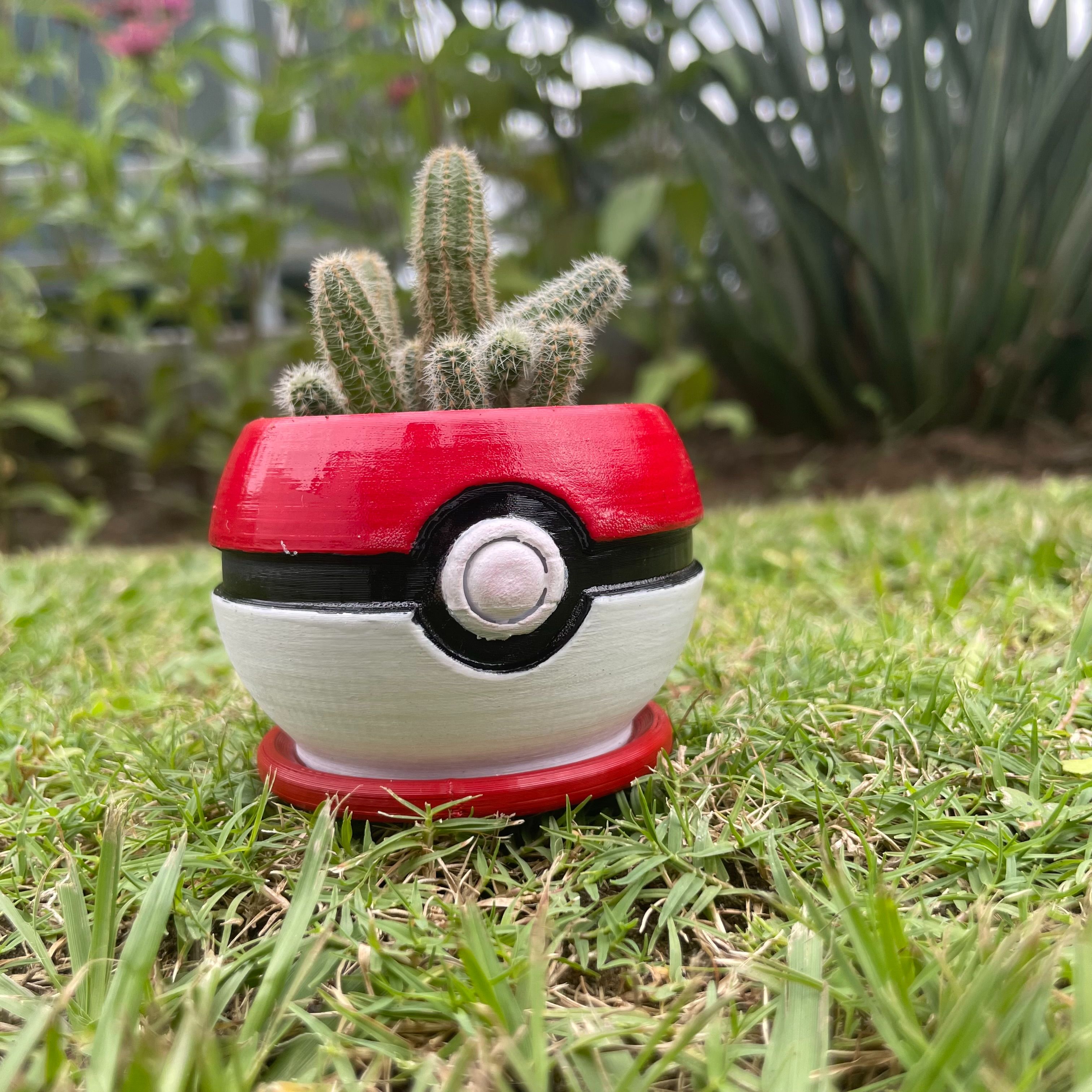 Pokemon Pokeball Planter / Plant pot. No Supports 3D models download