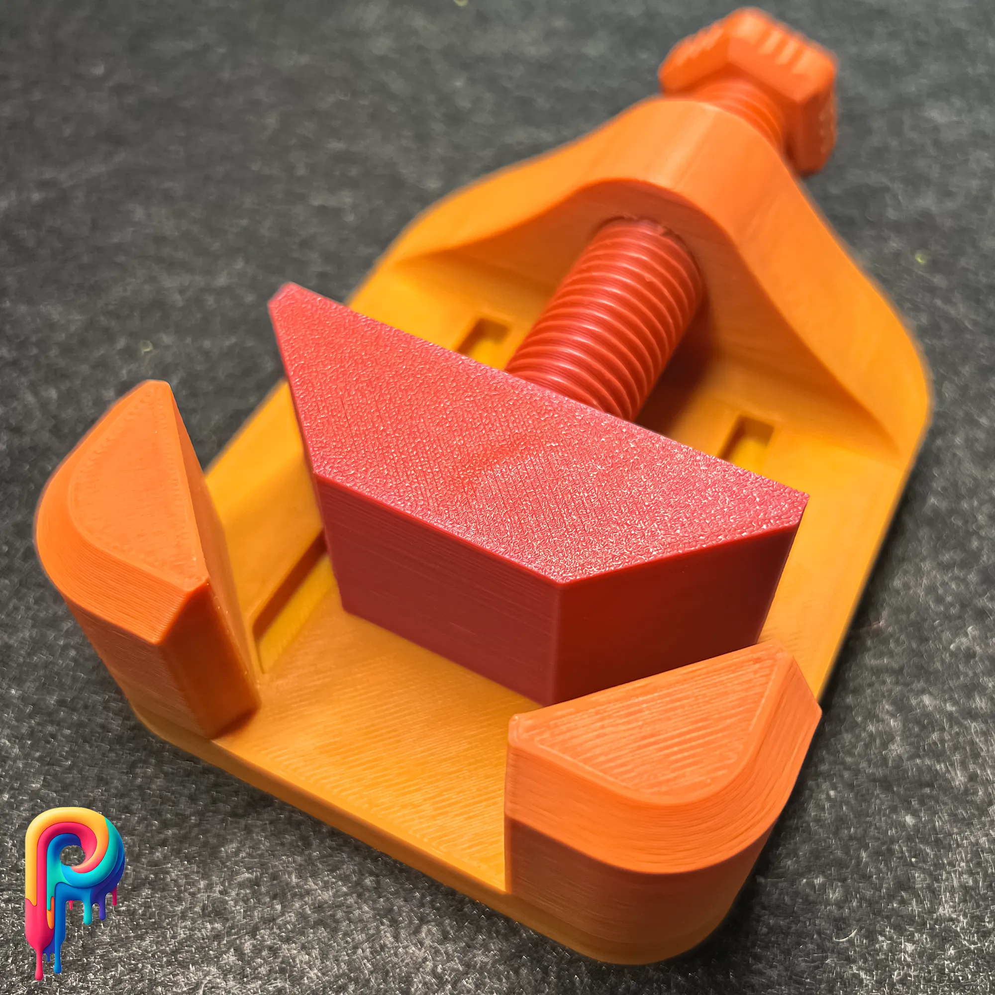 Sturdy Corner Clamp by Polymeria