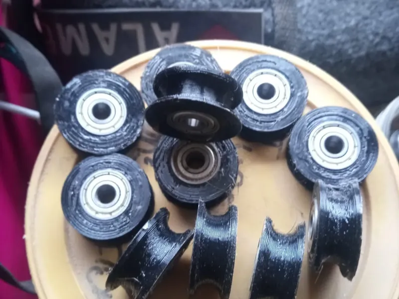 polea para cuerda de 4mm rodamiento 606z