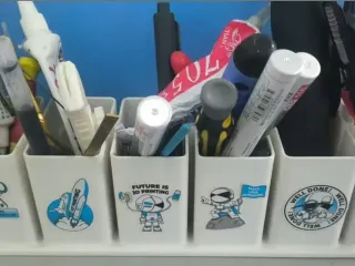 Multi specification pen holder