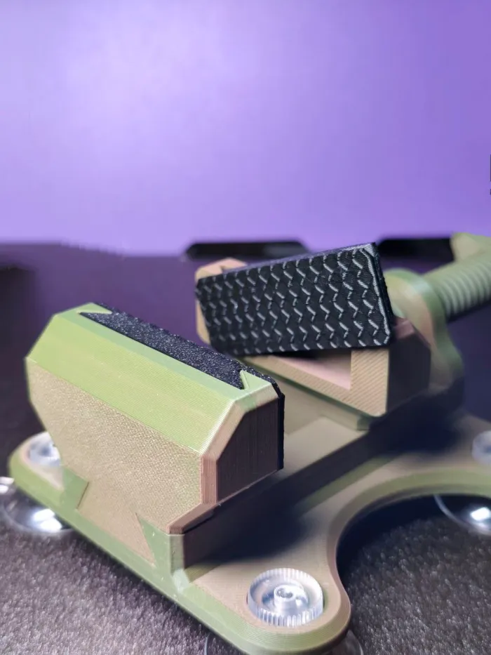Modular Mini Bench Vise with Suction Cups - Tools - PLA - 3D printed product - фото 3