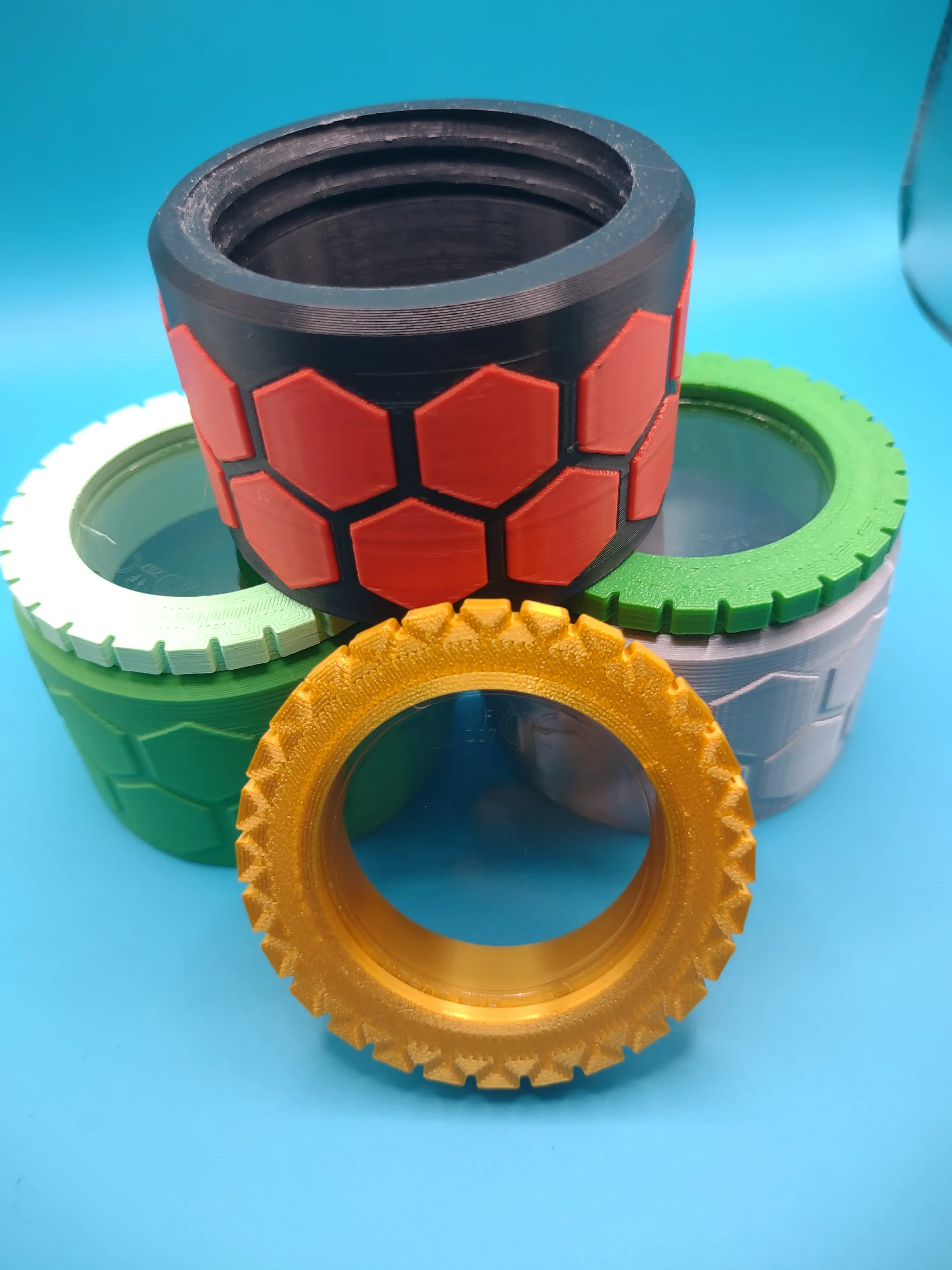 Storage container with see-thru lid.