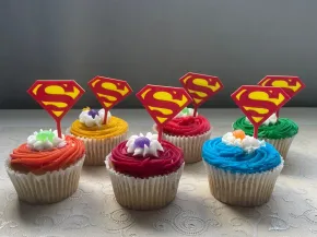 Superman Cake Cup-Cake Topper