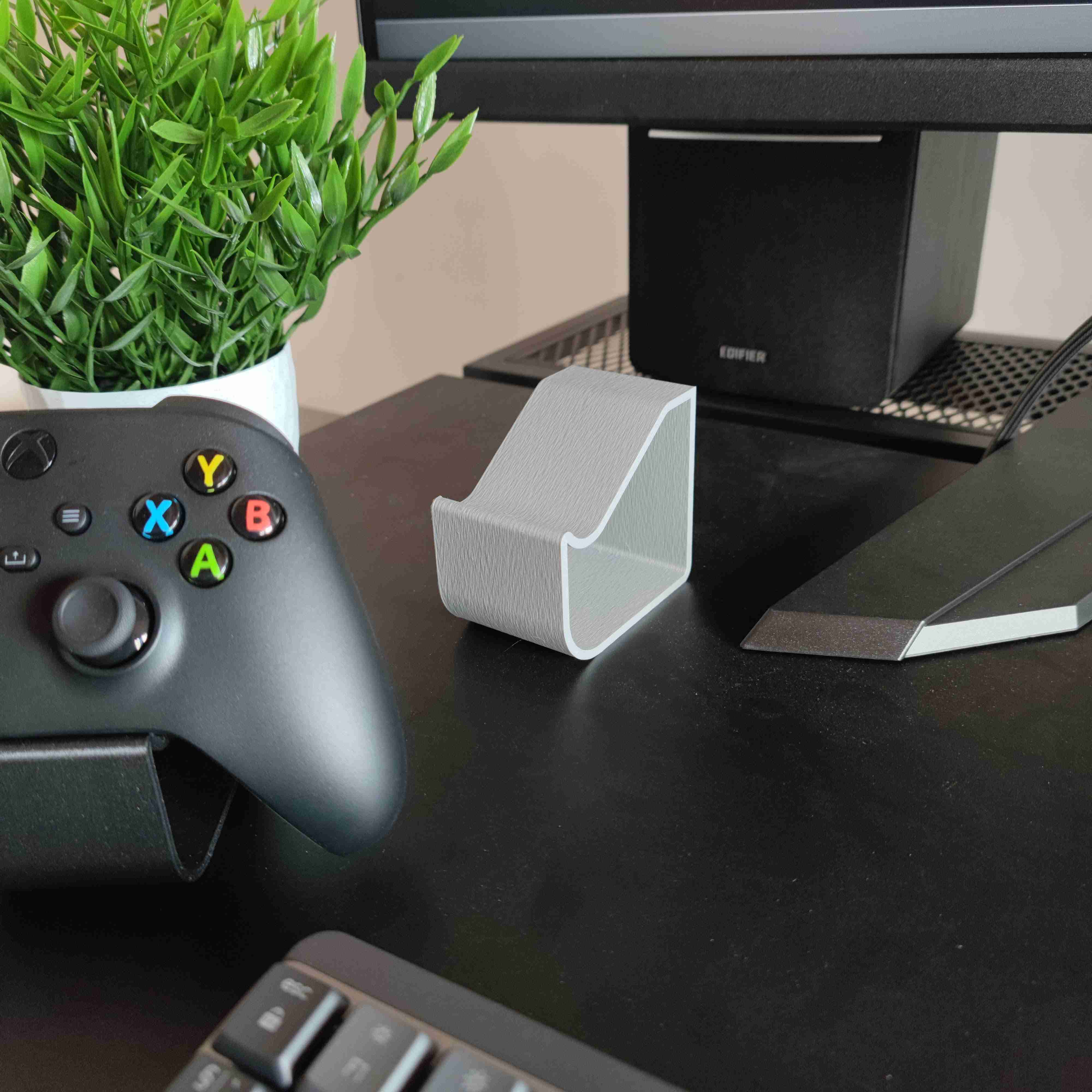 Xbox Controller Desktop Stand 3D models download Creality Cloud