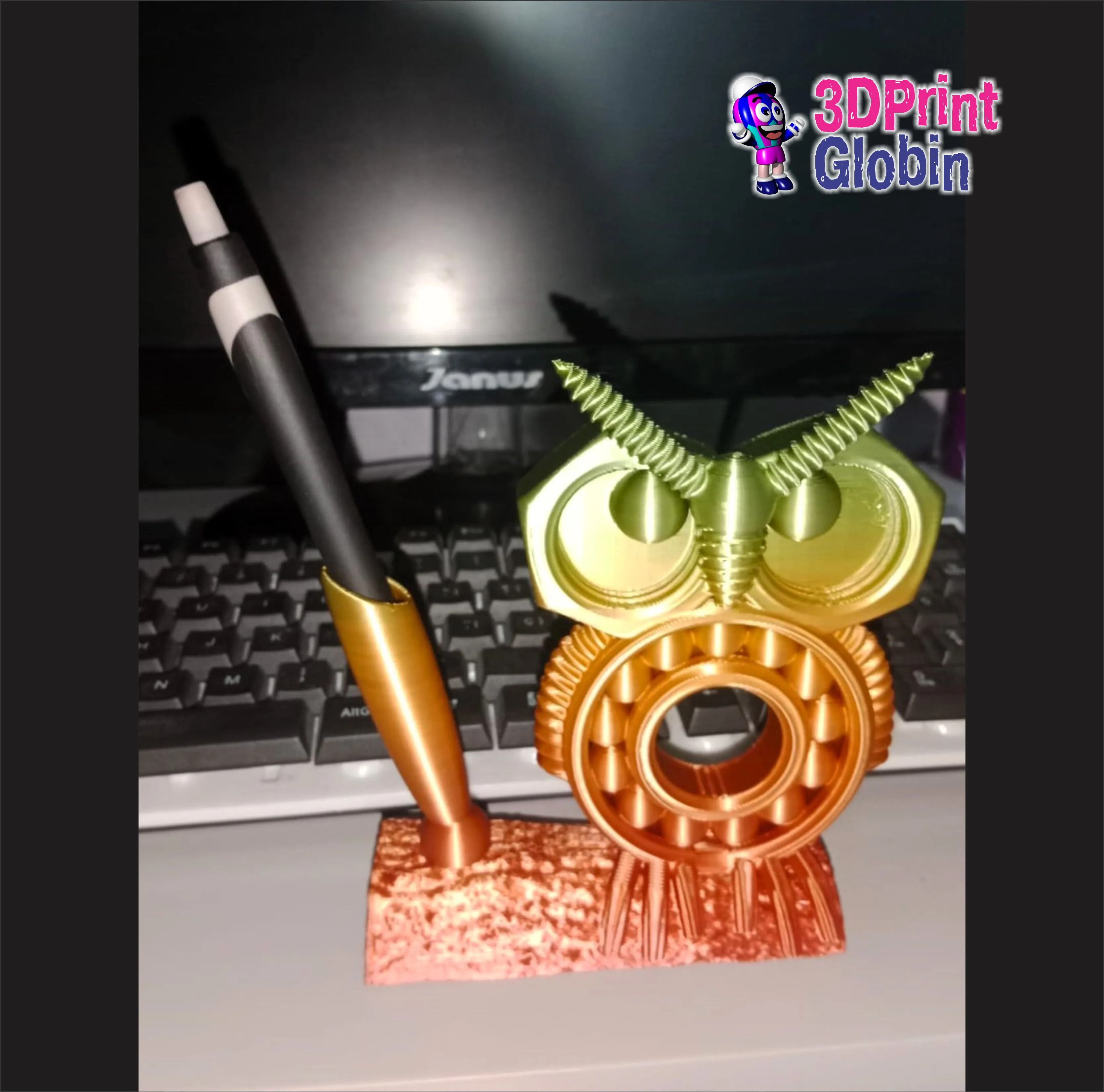 Porta Boligrafos Búho mecanico reciclado