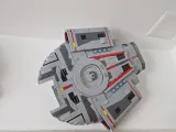 Bluebrixx Star Trek Defiant Wall Mount-1