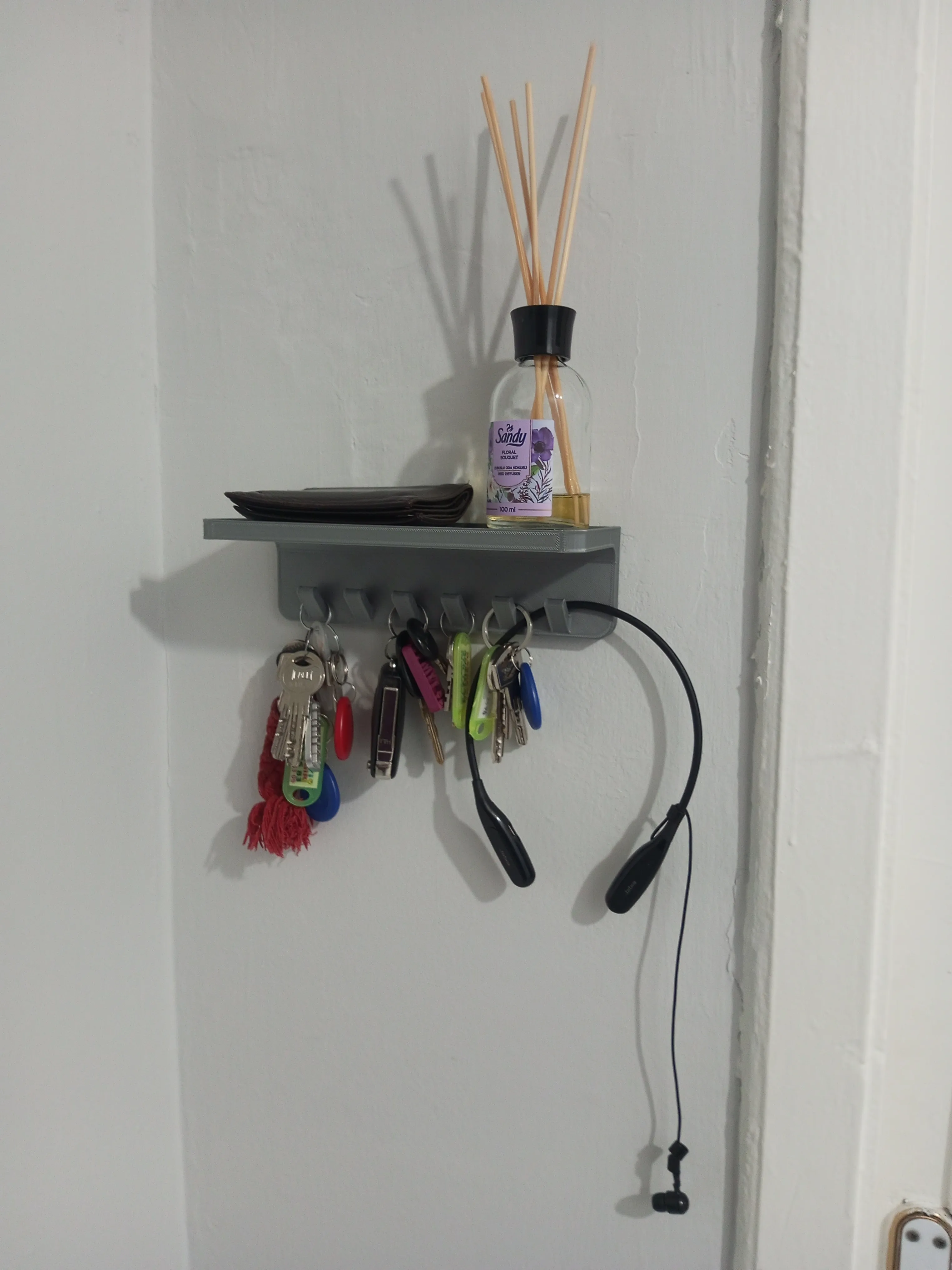 KEY HANGER AND SHELF (ANAHTARLIK VE RAF)