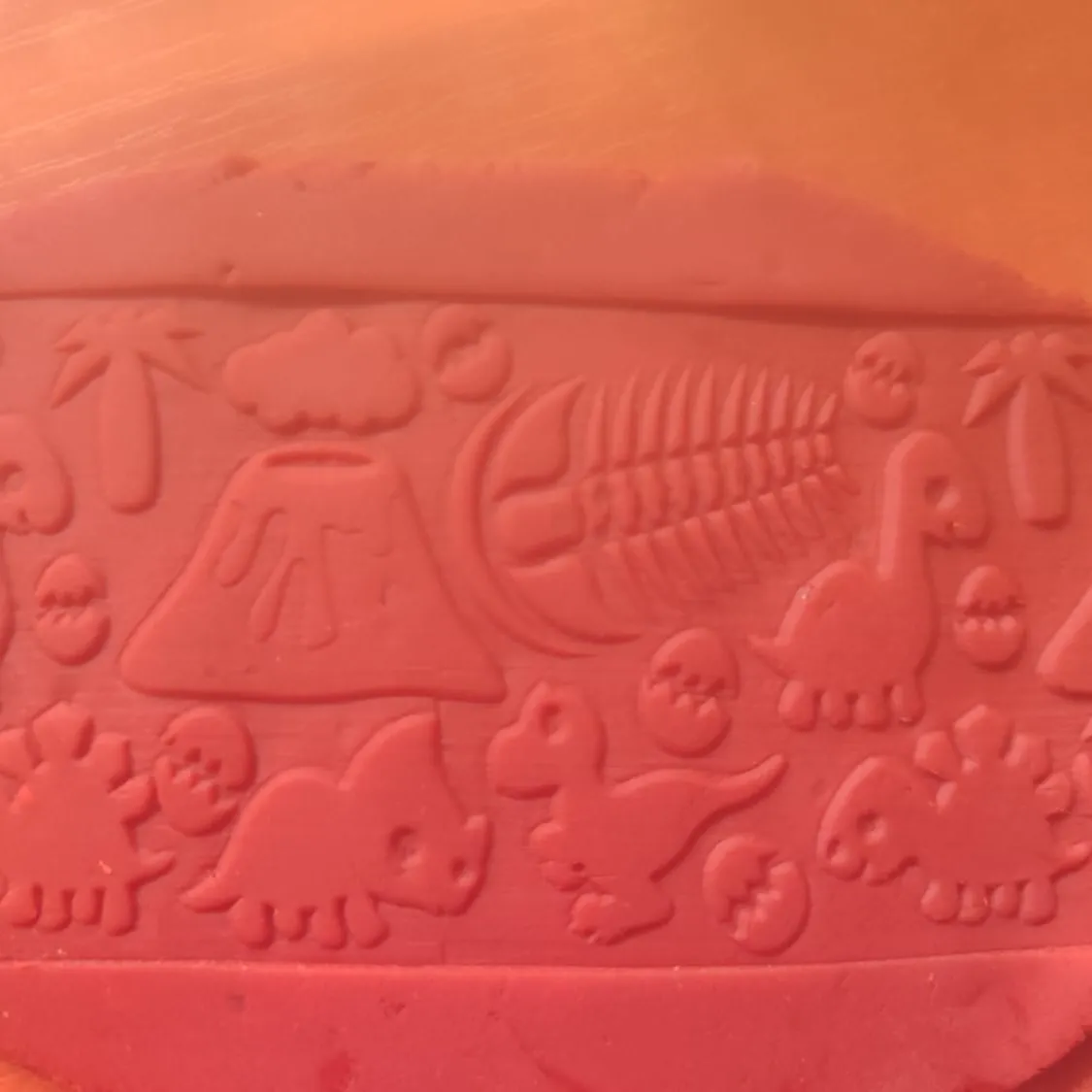 CUTEST DINOSAUR TEXTURE ROLLER X 2 VERSIONS