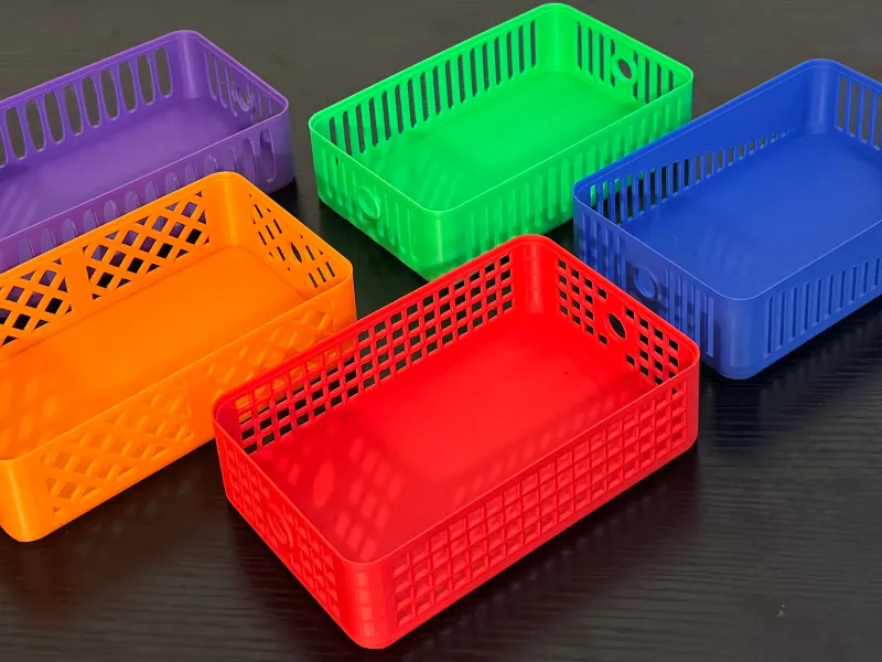 Caisses de bureau empilables avec plateaux d'organisation