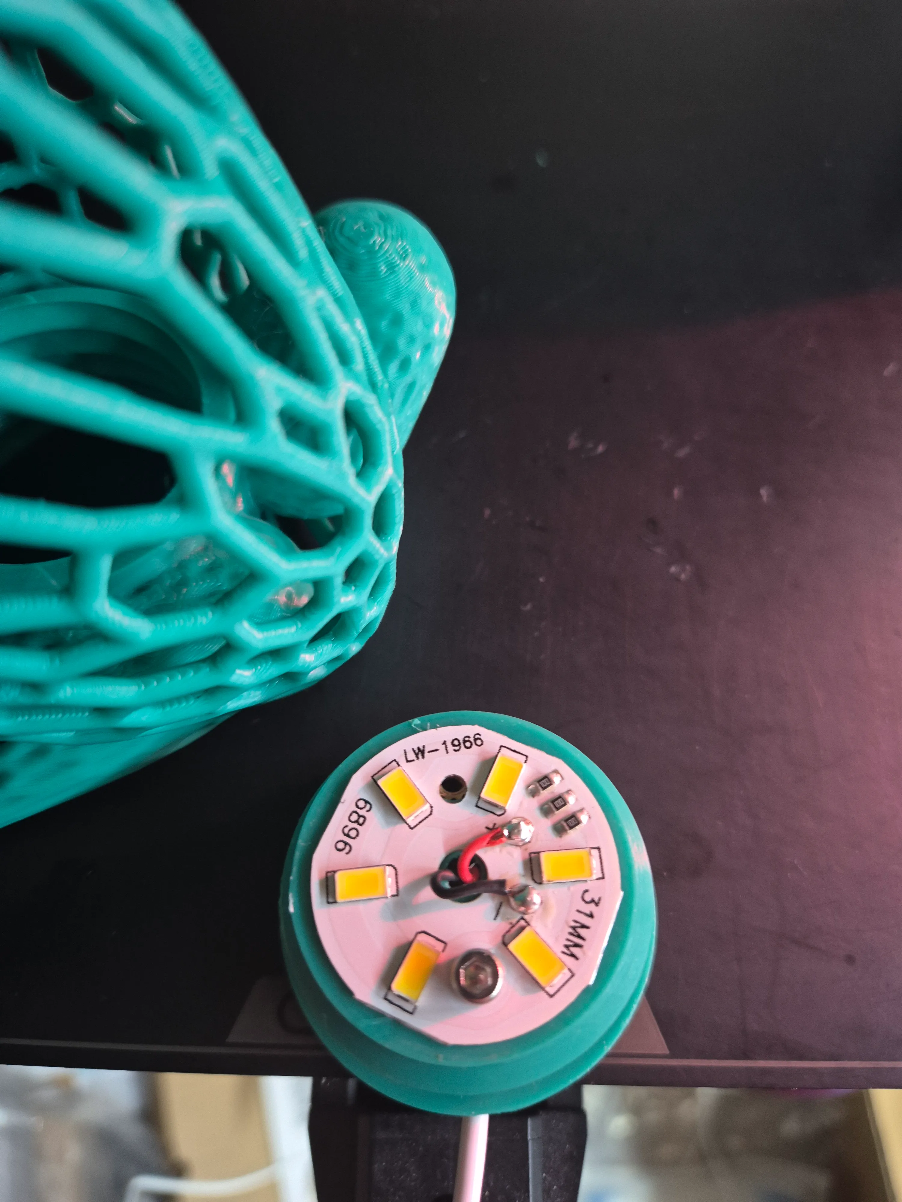 Lampe lapin Voronoi / Voronoi rabbit lamp