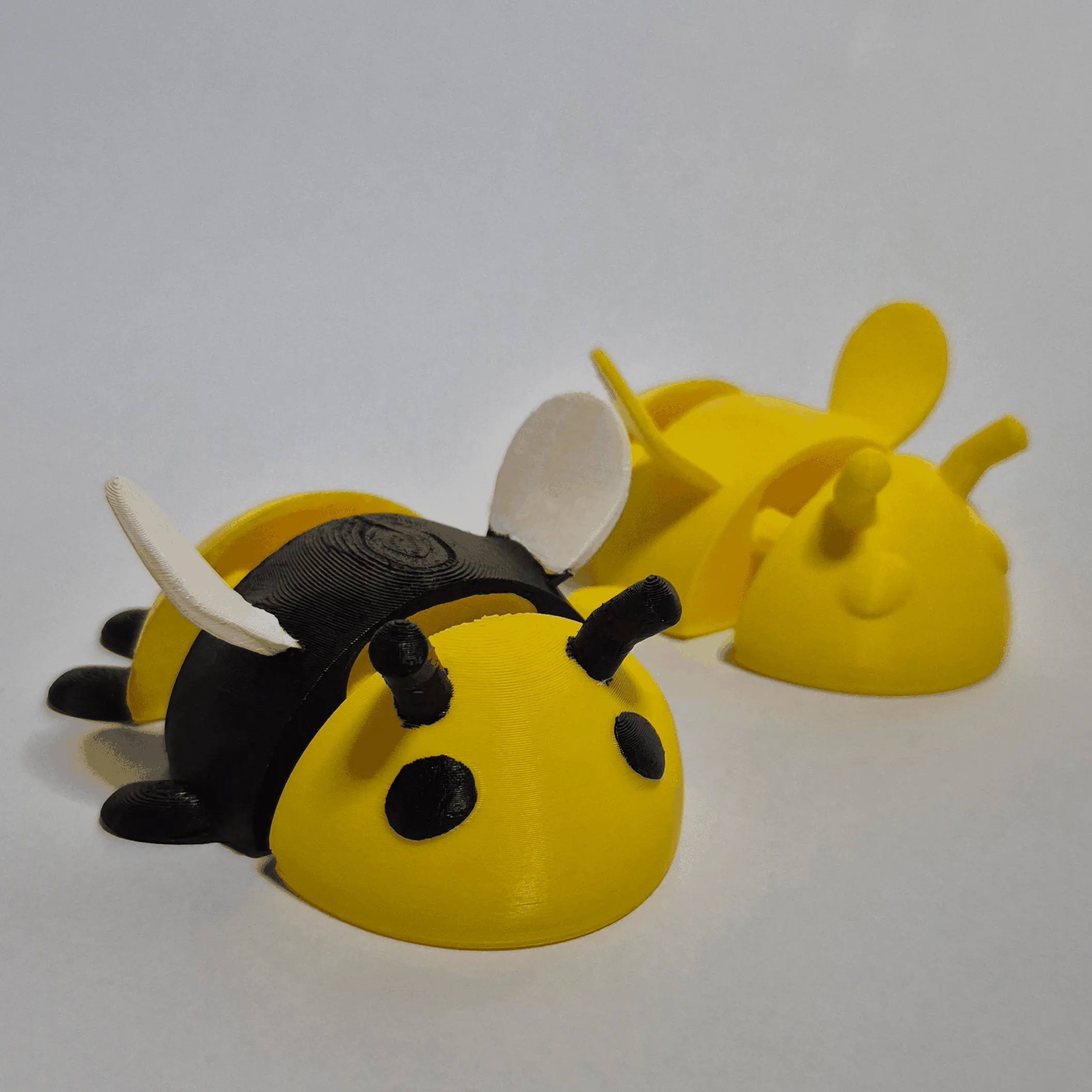 Palm Sized Articulated Bumble Bee!