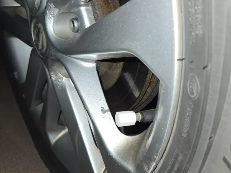 automobile valve cap. suitable for M8