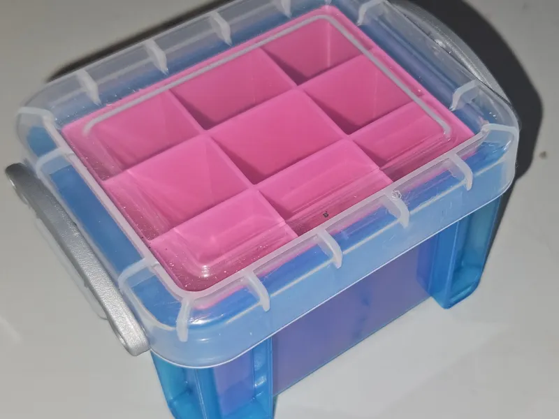 3 X 3 insert for 0.14l "Really Useful Box"