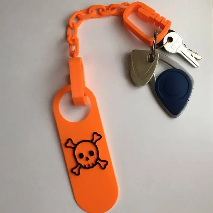 Skull and cross bone key ring whit a chain for Halloween. | Creality Cloud
