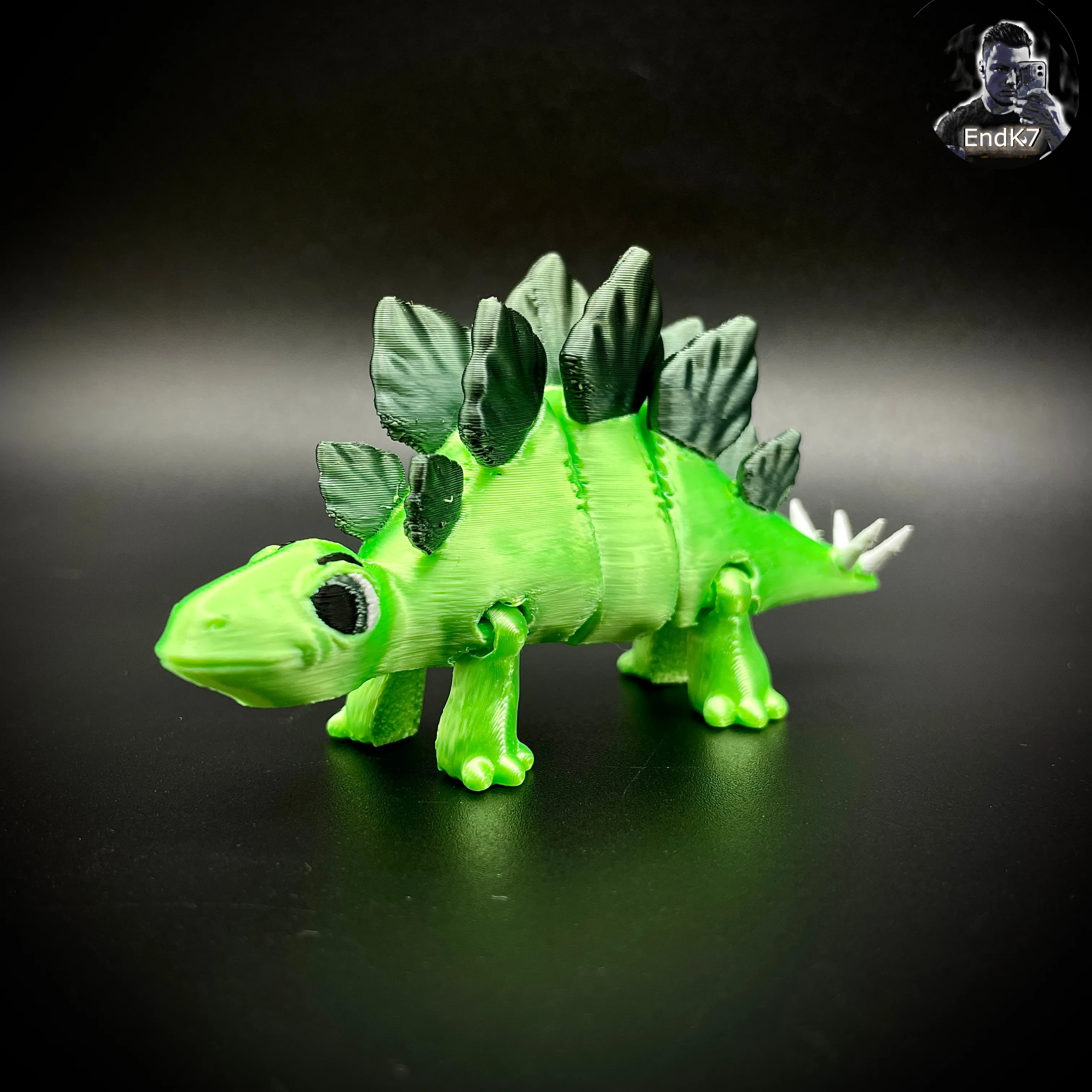 Cute Stegosaurus + Keychain - Articulated - No Supports