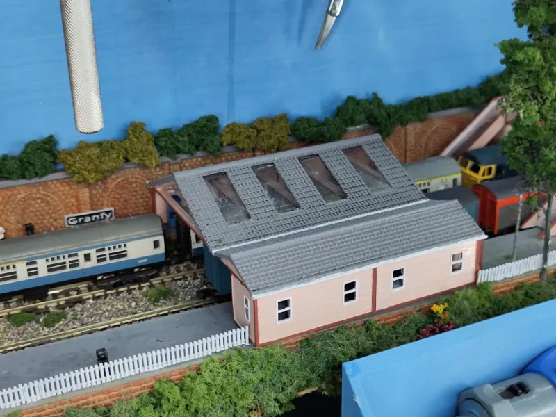 N Scale, N gauge station
