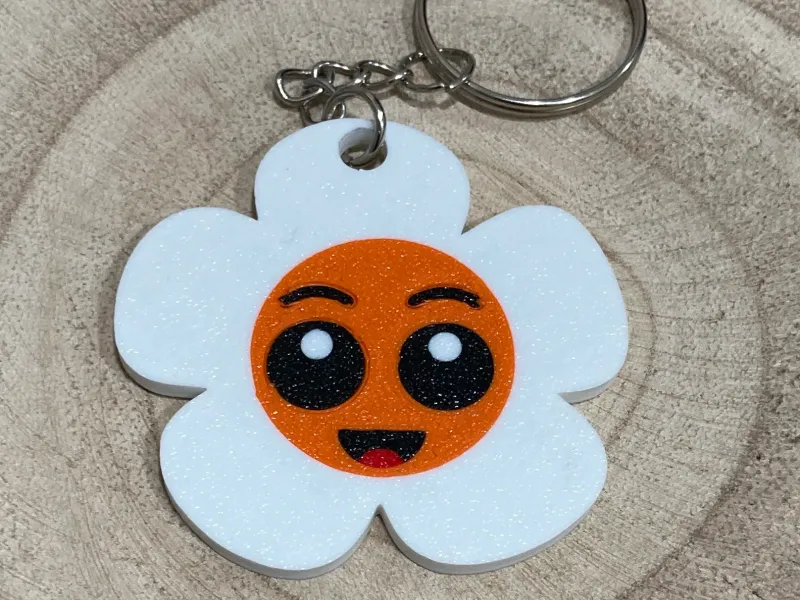 Smiling flower keychain / Llavero flor sonriente