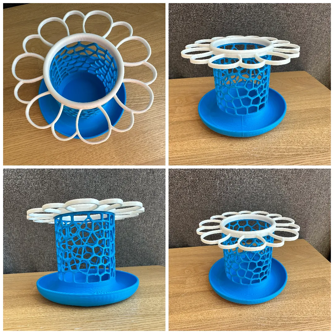 Flower toothbrush holder