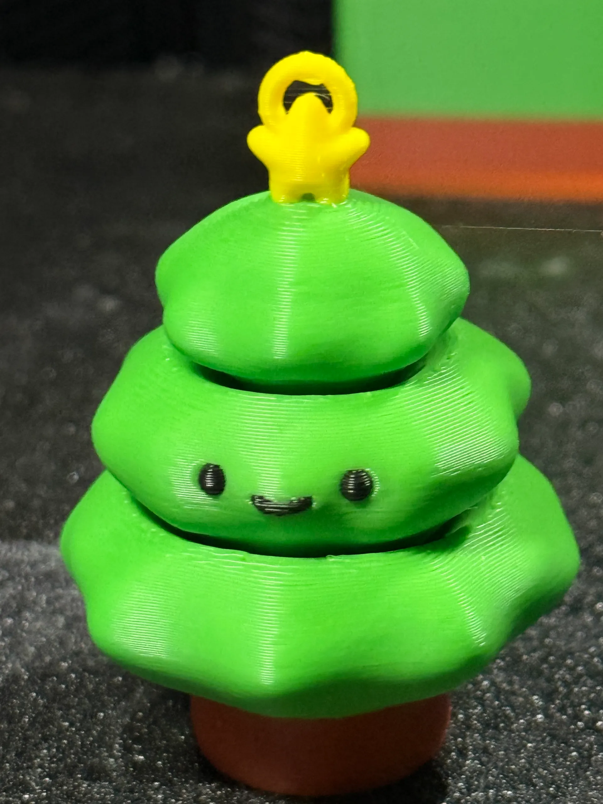 Cute Spinning Christmas Tree-2