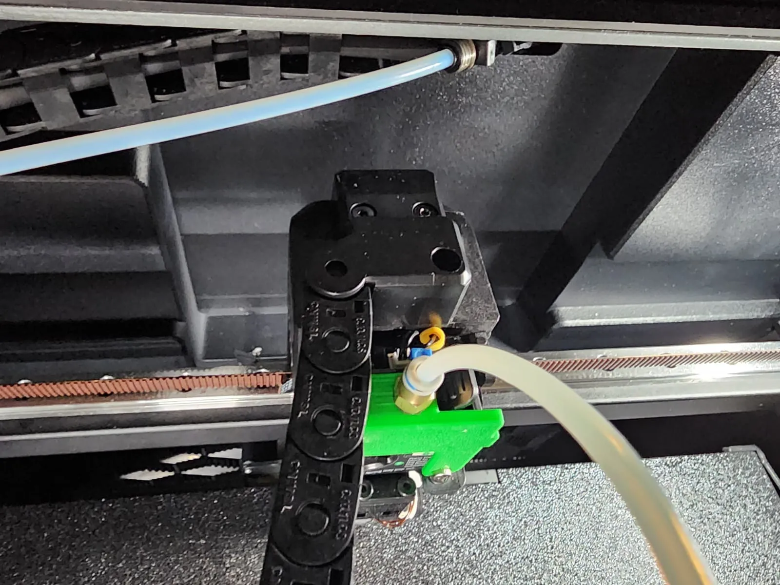 K2 Plus Extruder Cover for PTFE tube / pneumatic fitting