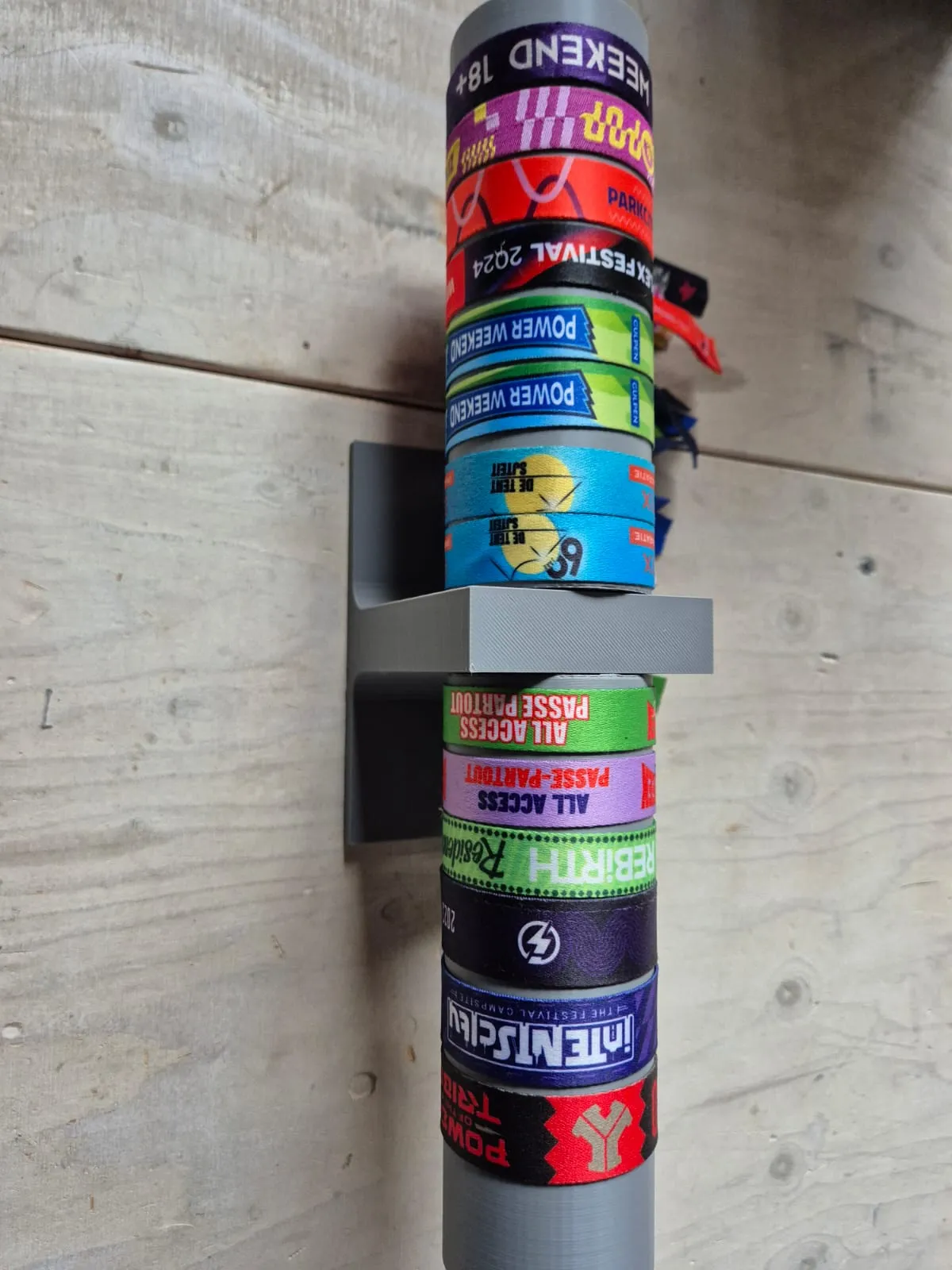 Festival band holder