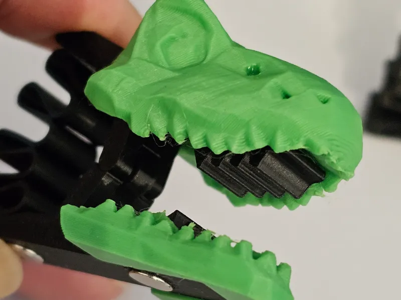 Dinosaur Clip - Dezlănțuie puterea trecutului.
