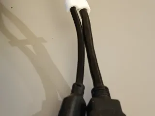 Cable holder