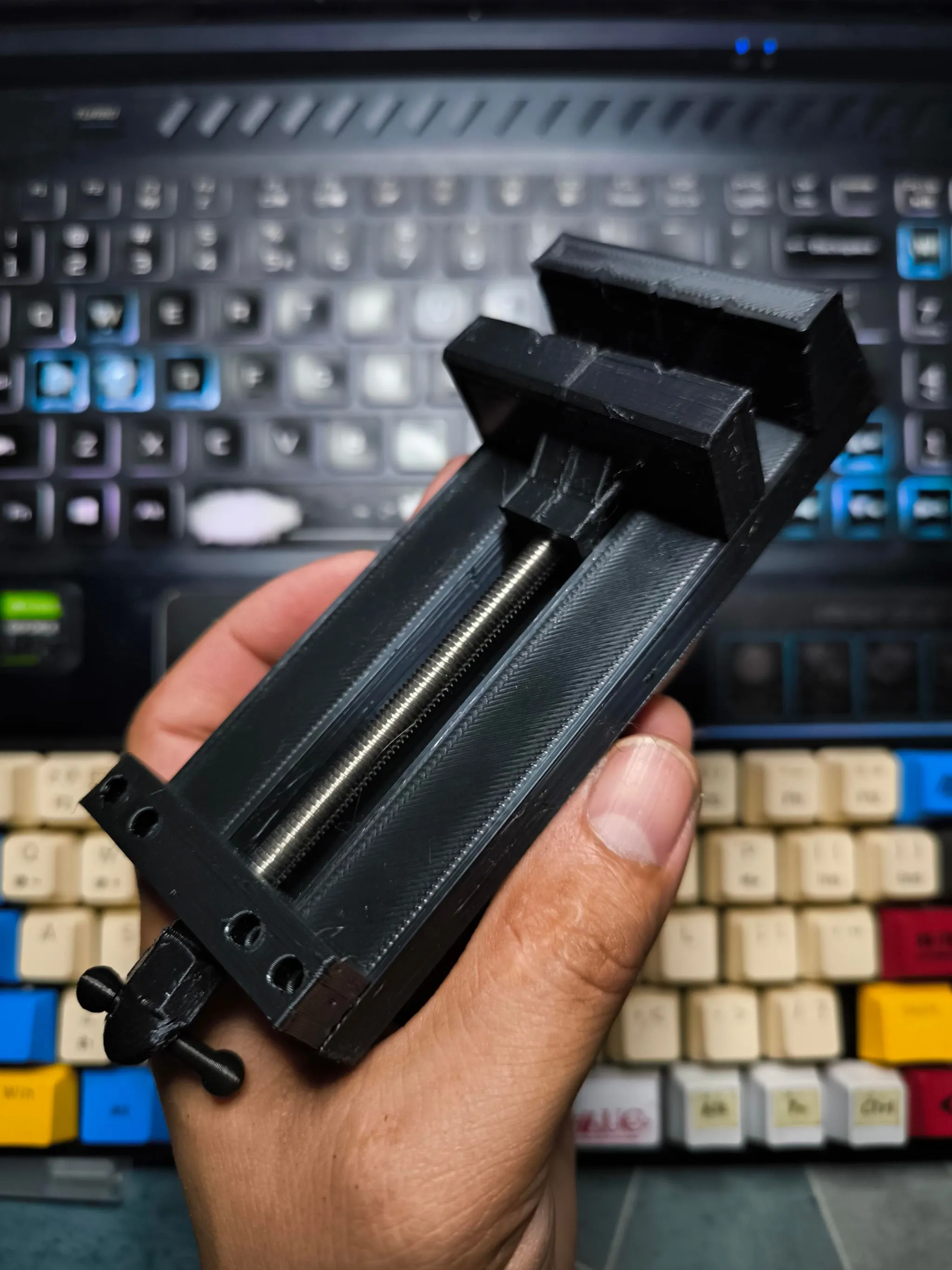 Bench Vice for Small PCB Version 4