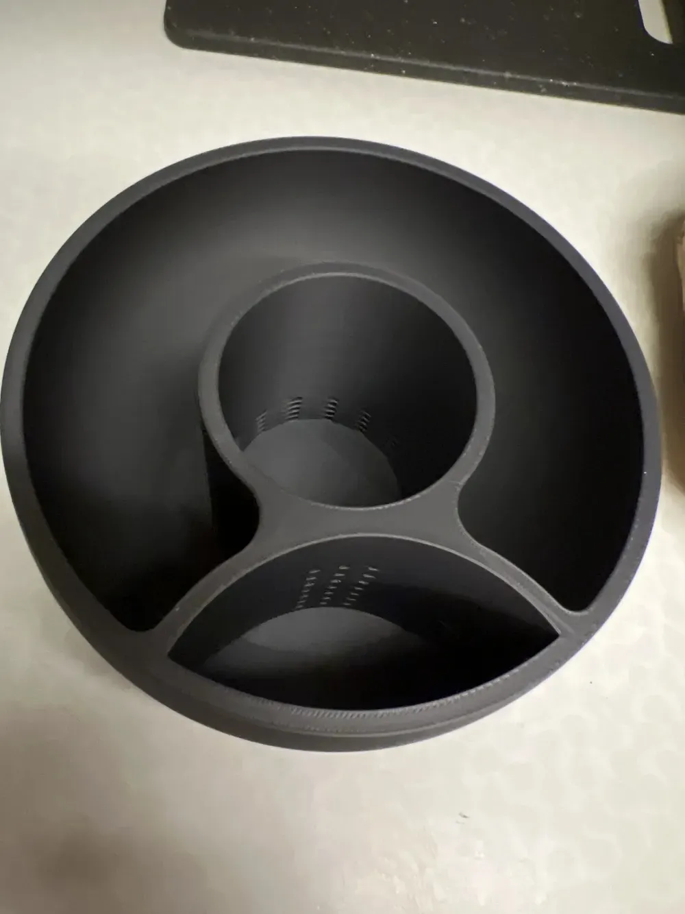 Round Self-Watering Design Planter