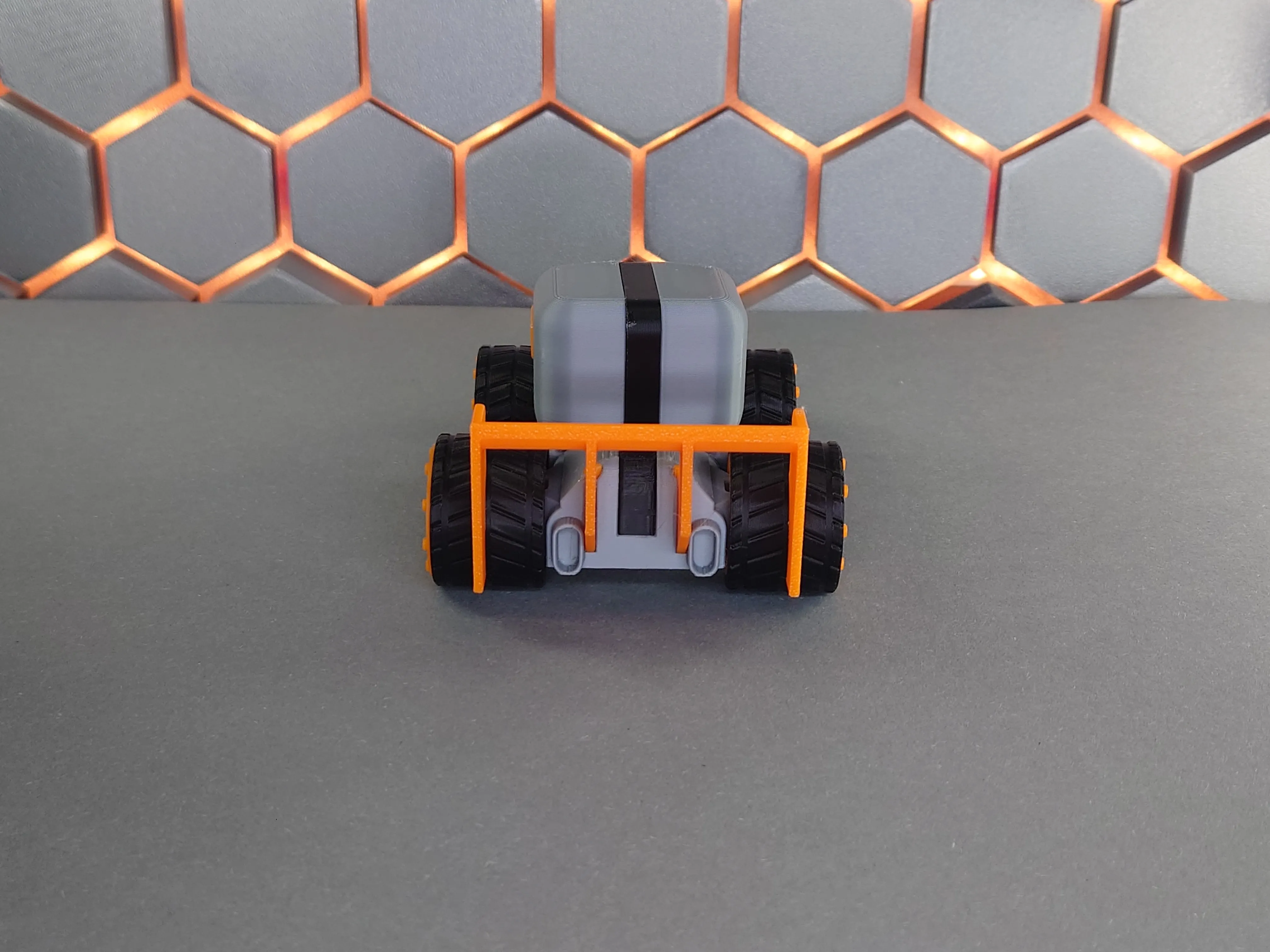 Speedy el pequeño robot corredor (No CFS)