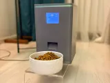 Automatic pet feeder-1