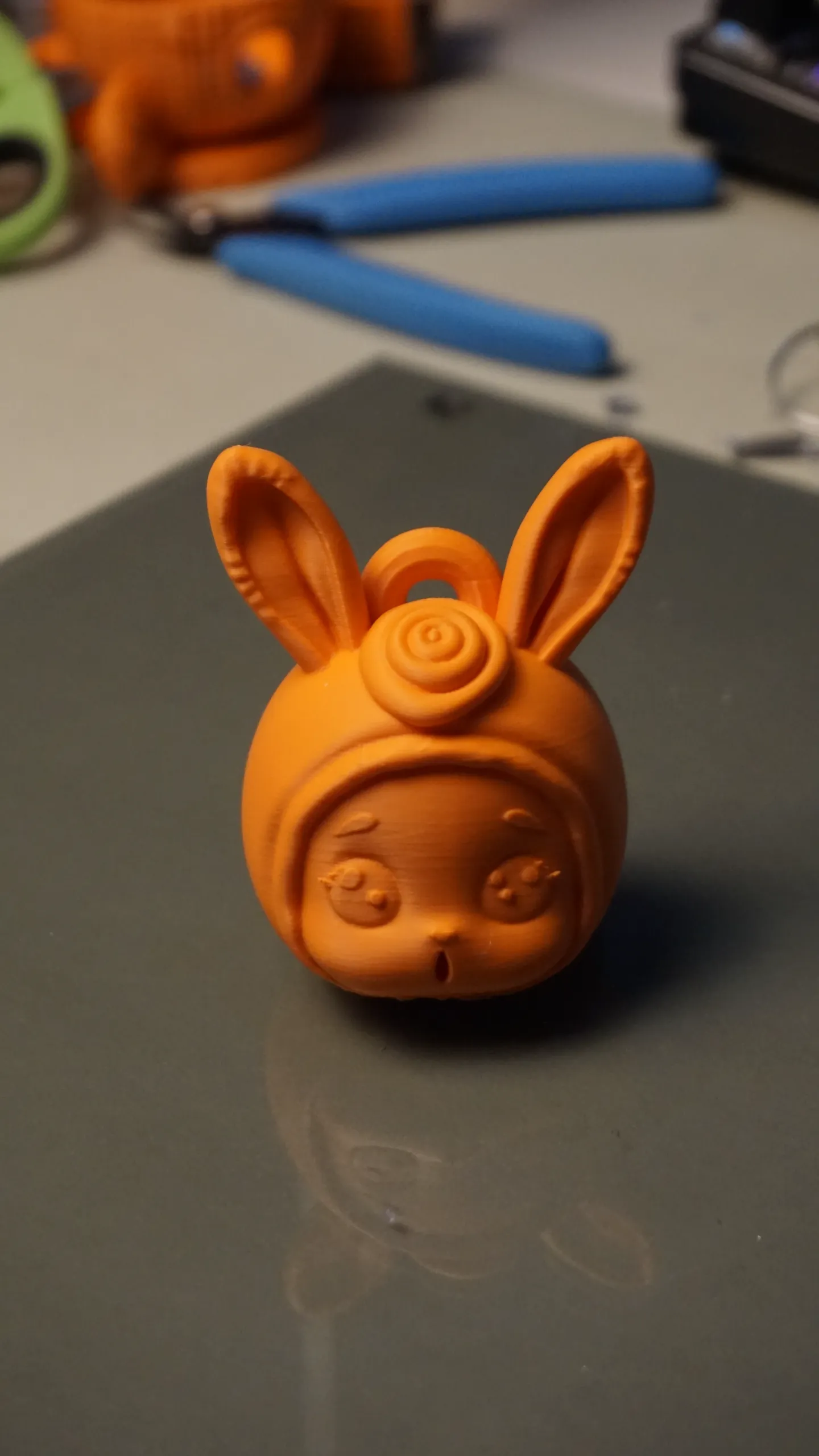 Cat Hanami Dongo Hod Head Keychain