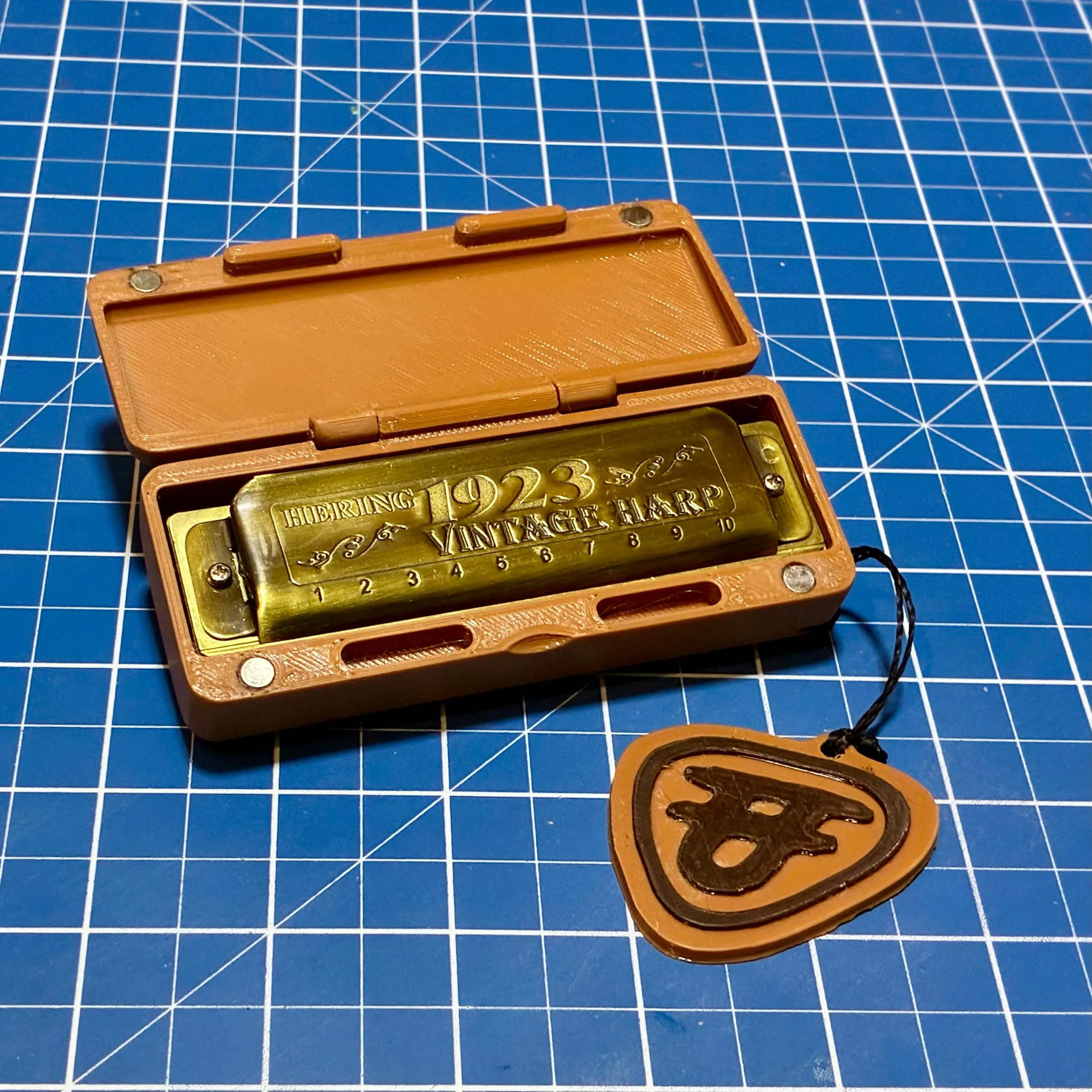 Hohner Special 20 Magnetic Case-5
