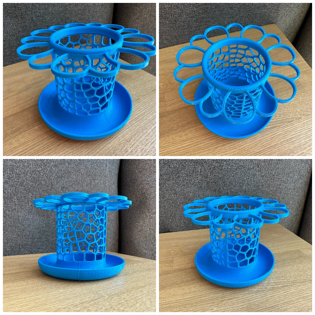 Flower toothbrush holder