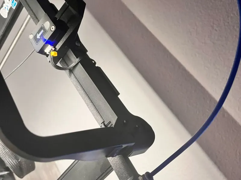 Filament cleaner