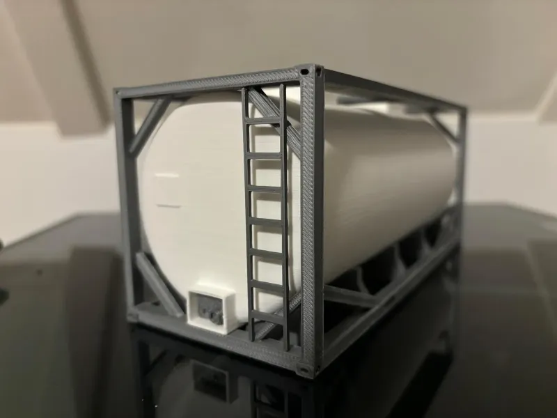 Scale 20ft. tank container