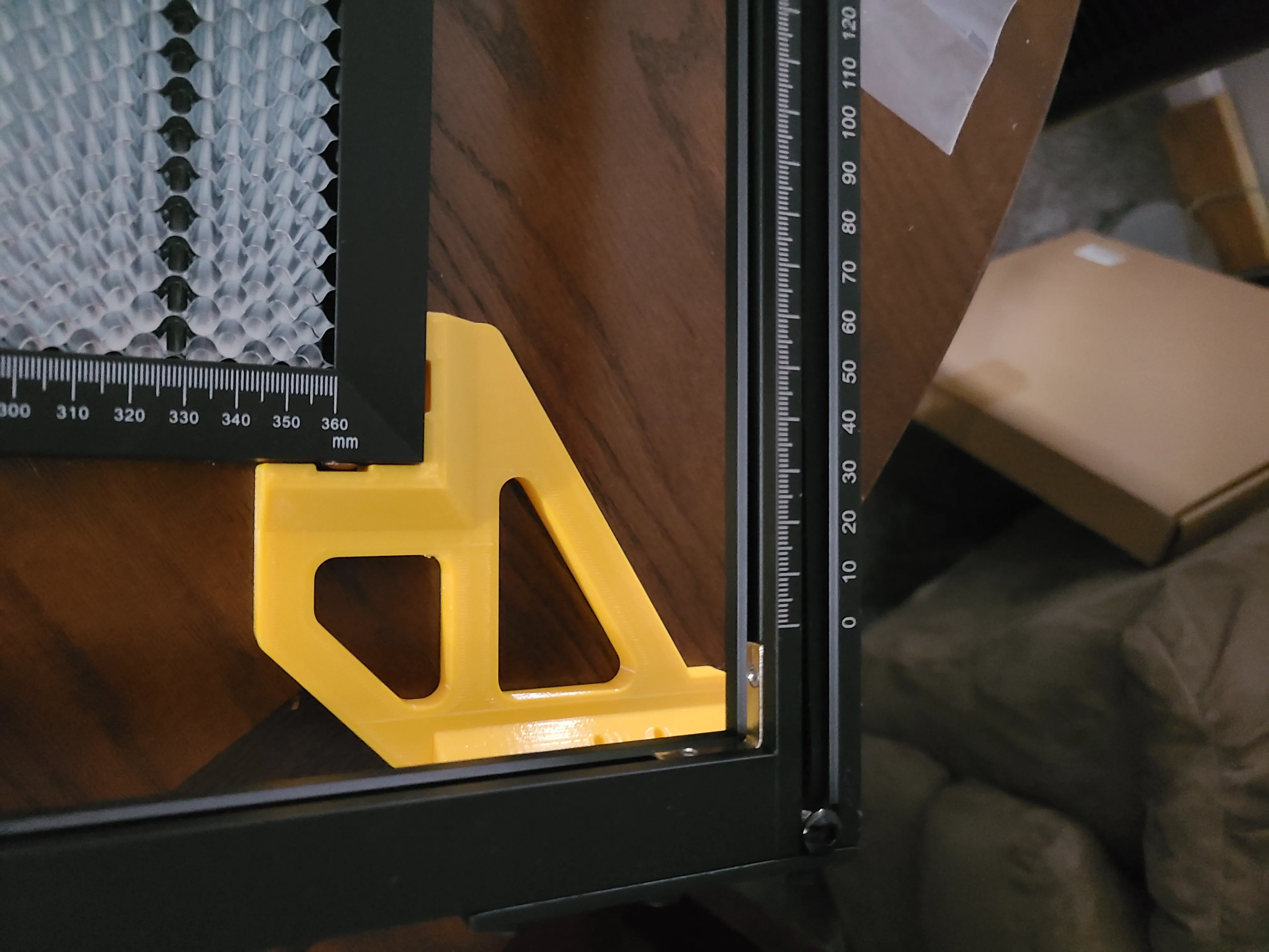 HONEYCOMB PANEL ALIGNMENT BRACKETS