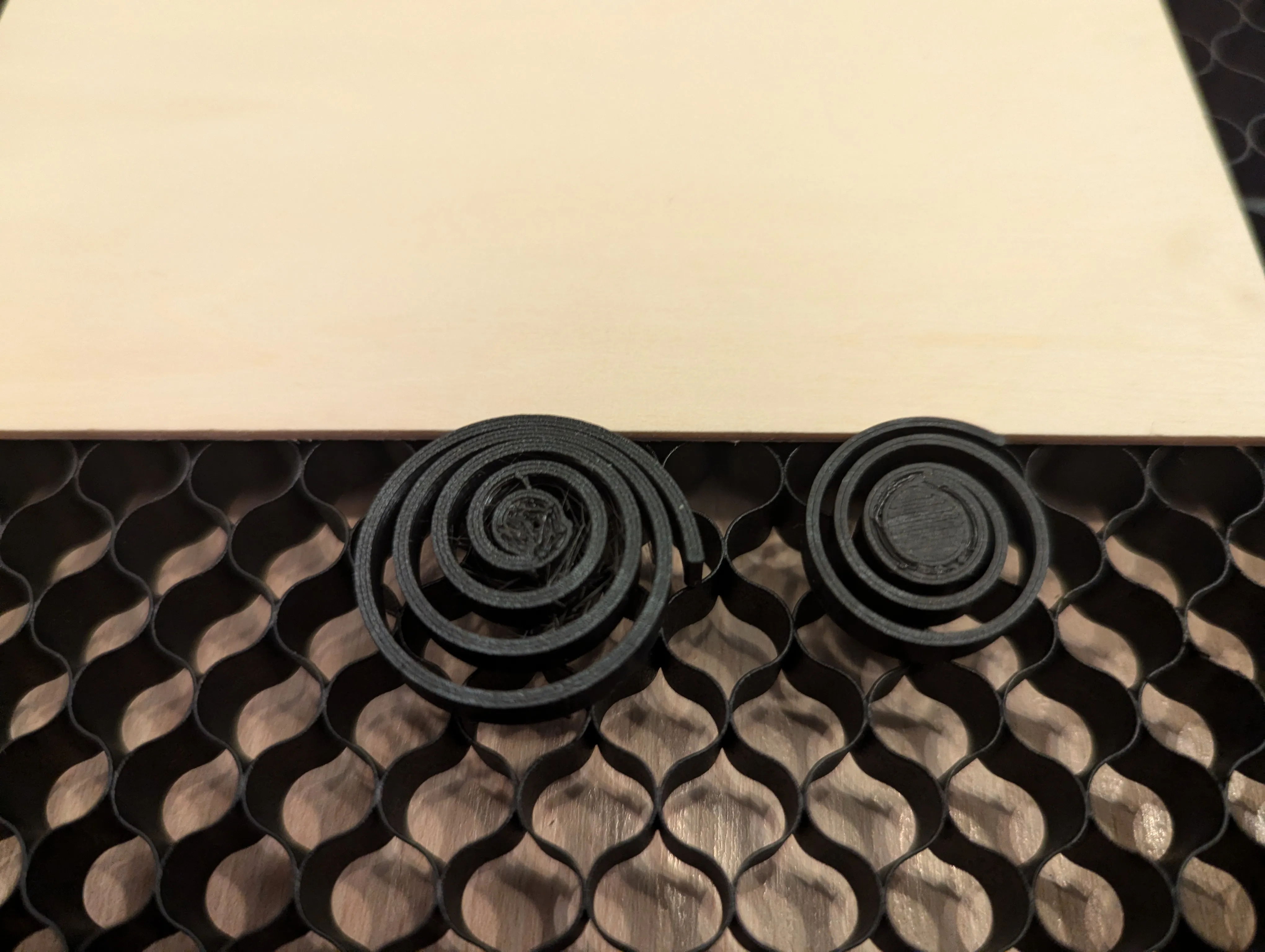 Honeycomb spiral clamp
