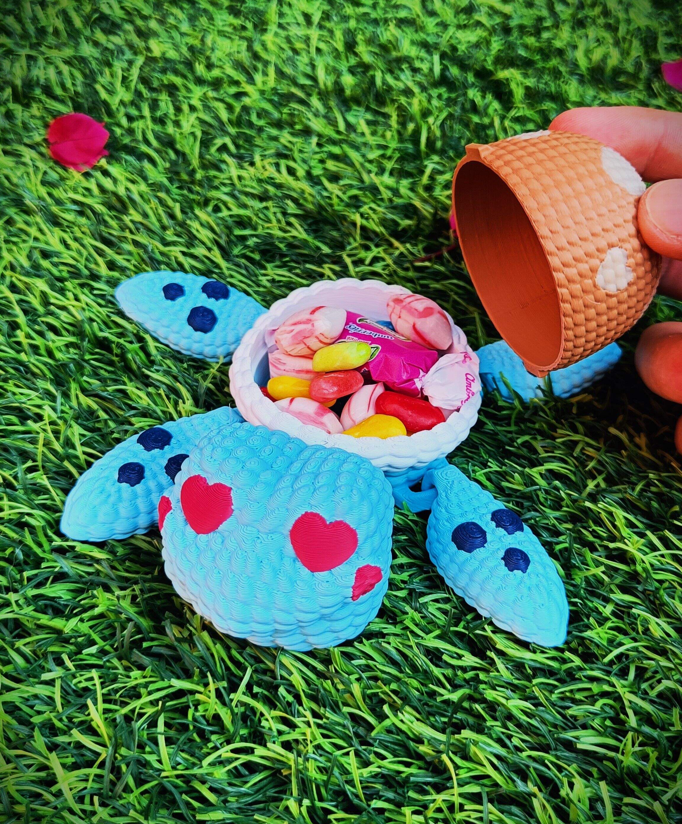 Turtle Love - Valentine's Day multicolor knitted container