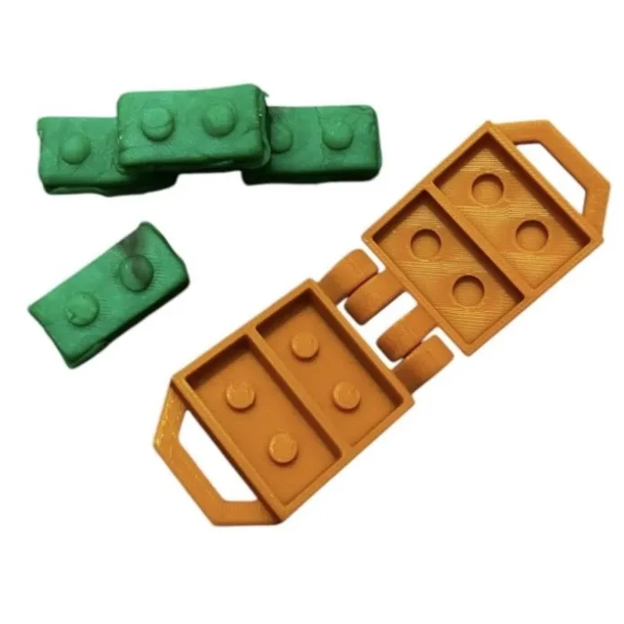 PRINT IN PLACE MOULD / BRICK MAKER