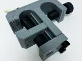 Bench Vise IV-4