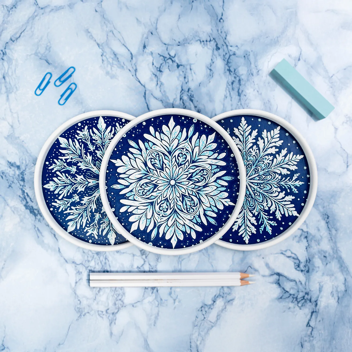 Snowflake Round Trays